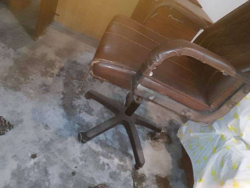 Revolving chair for sale 2