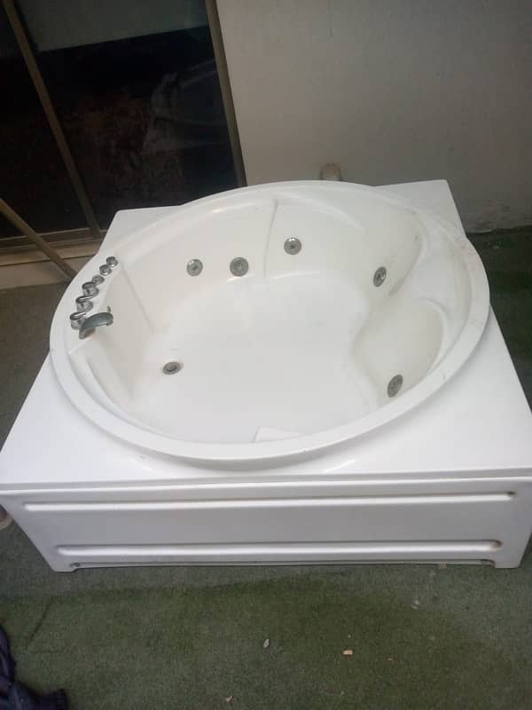 63x63 Water Jet Jacuzzi tub for washroom 0