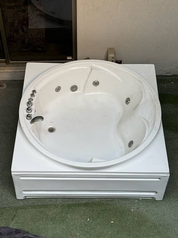 63x63 Water Jet Jacuzzi tub for washroom 1