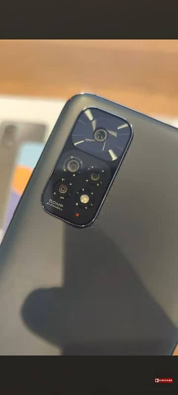 Redmi note 11 is 10/10 condition is very new 2