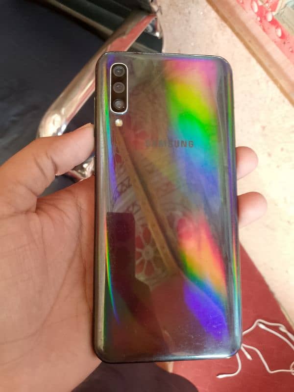 Samsung A50 1