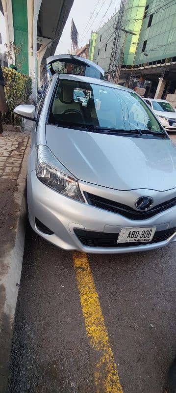 Toyota Vitz 2013 2