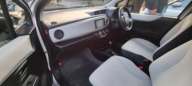 Toyota Vitz 2013 3