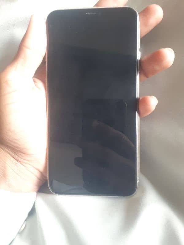 Iphone 11 pro max Non pta  64 gb factory unlock 5