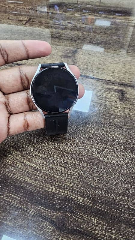 Samsung Galaxy watch 5 40mm 0