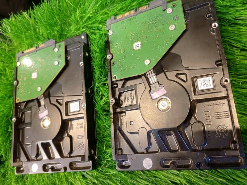 1  1 Tb 2 piece hard disk for sell 100% health 2