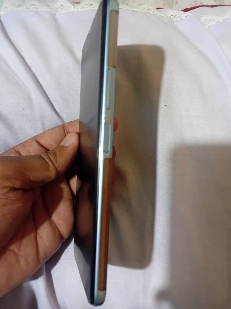 Vivo y33s for sale like brand new with box 0