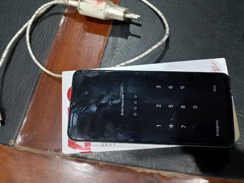 itel70 for sale all ok mobile with box and charg contact  03256576131 2