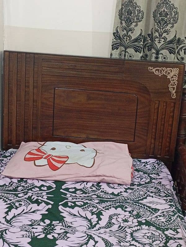 wooden bed for sale with out mattress 2