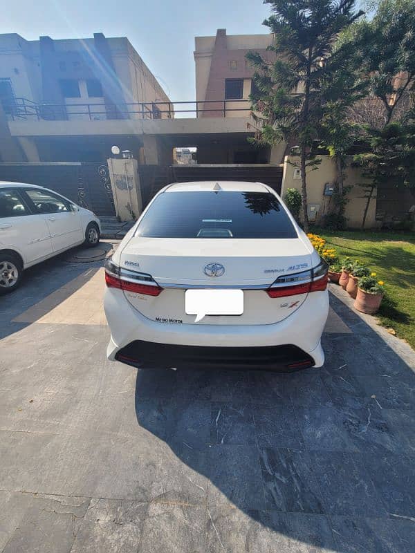 Toyota Corolla Altis 1.6 X special eddition 2021 4