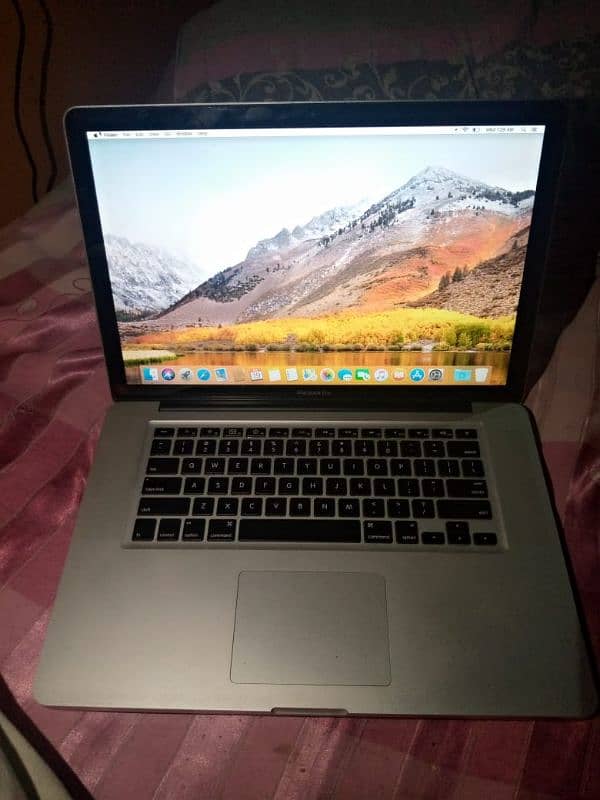 MacBook pro 2020 1