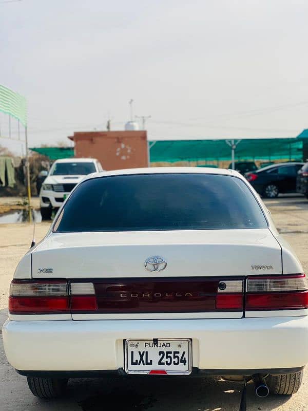 Toyota Corolla XE 1998 5