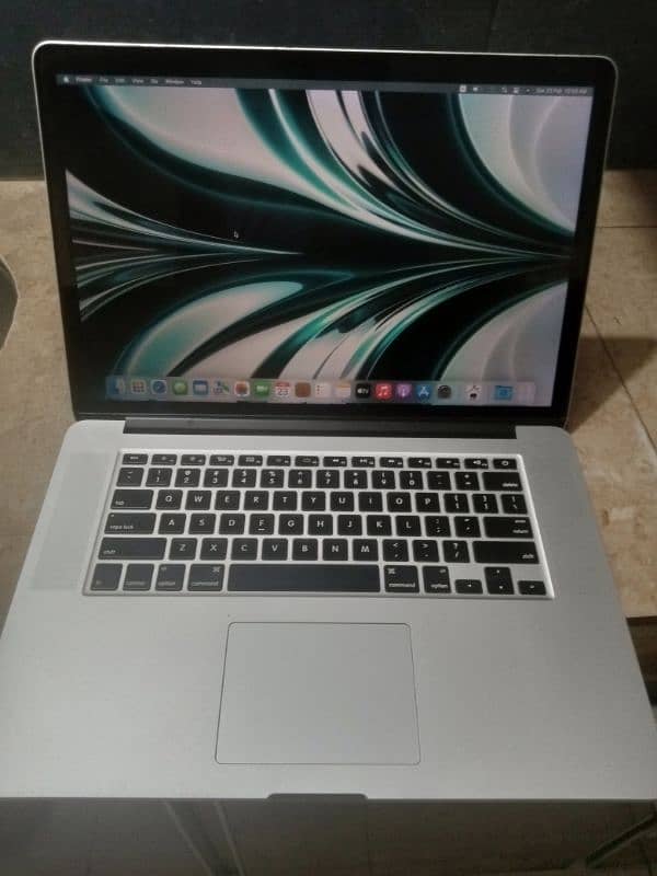 Macbook pro urgent sale 0