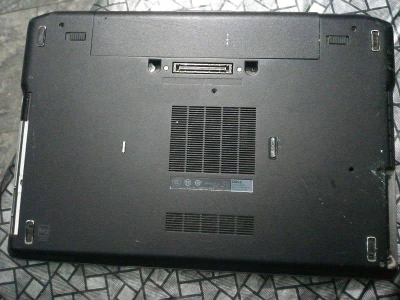 Dell i5 3rd gn/charger 90w/500gb hhd/free bag/urgent sale 12