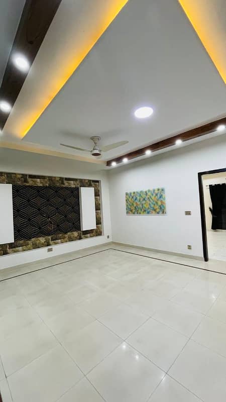 10 Marla Portion Available For Rent In Bahria Town Lahore 4