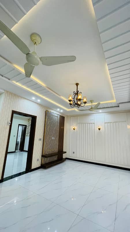 10 Marla Portion Available For Rent In Bahria Town Lahore 7