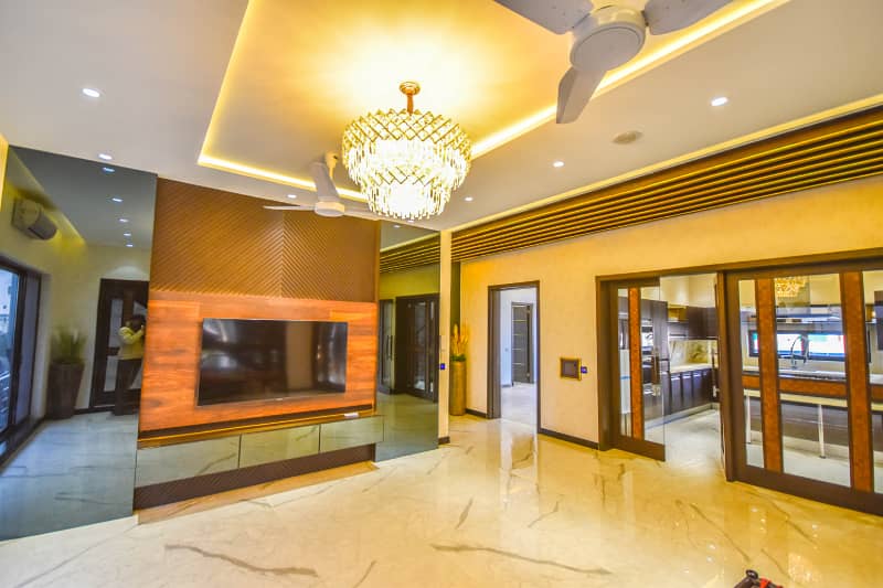 Full Basement Most Luxury Design 01 Kanal Top Location House Available For Sale 7