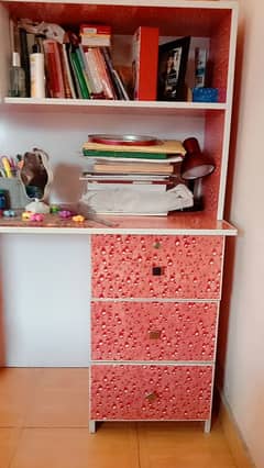 Pink stylish study table