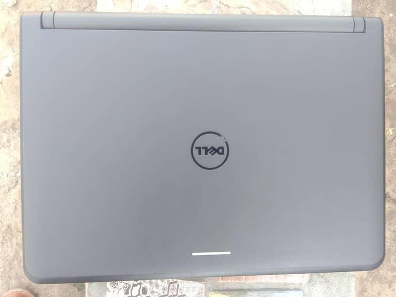 Dell Laptop, Latitude 3350, new condition 2