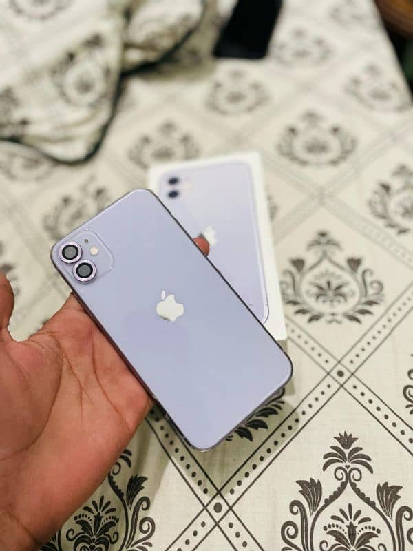 Iphone 11 with box Factory unlock 0