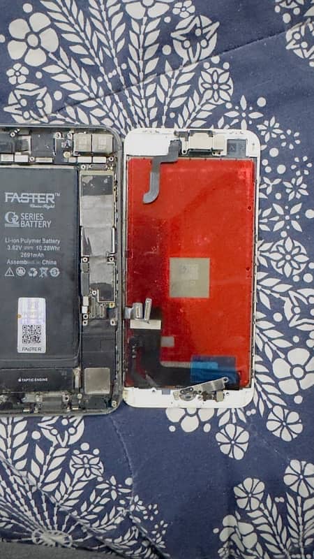 Iphone 8+ available for parts 2