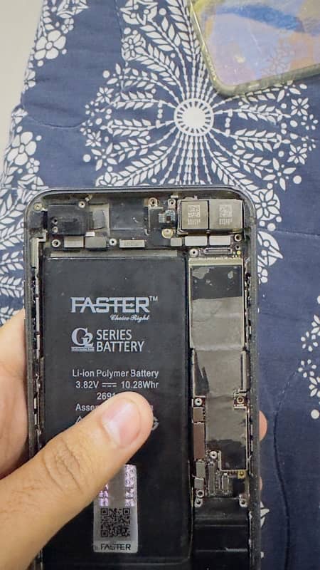 Iphone 8+ available for parts 4