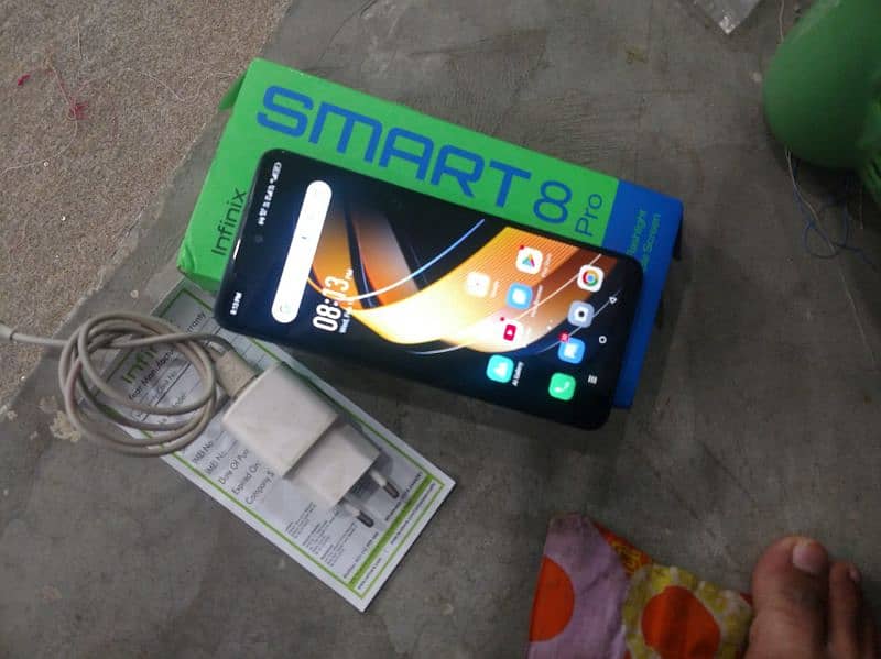 . infinix smart 8 pro 4+4 ram /room /128 1