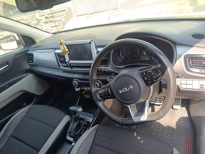 KIA STONIC EX+ Full Options 2022 11