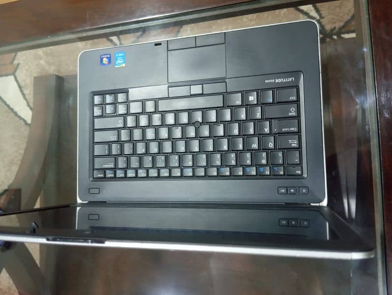 Dell Laptop 3