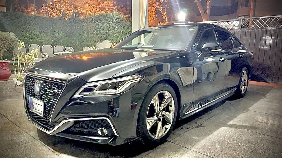 Toyota Crown RS Advance 2018 4