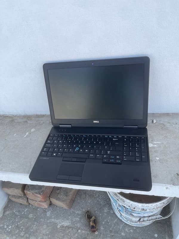 Dell latitude 5540 Core i5 4th Generation lightning keyboard 6