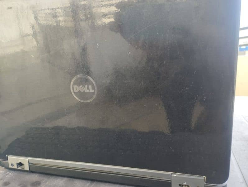 Dell Latitude e5440 4th gen 4gb ram 128 ssd 1