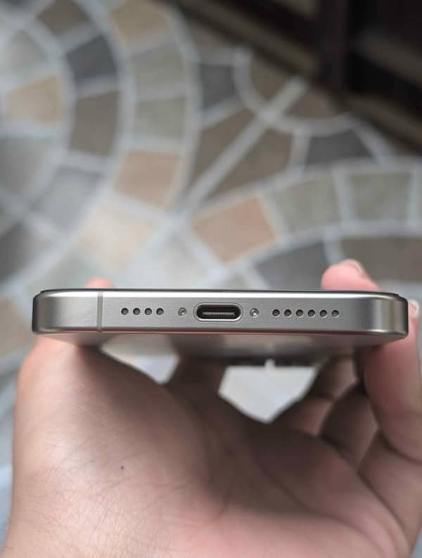 iphone 15 pro max 256gb non pta LLA 4