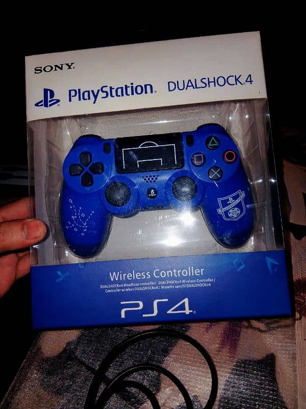 PS4 FOR SALE WITH 2 CONTROLLERS 2