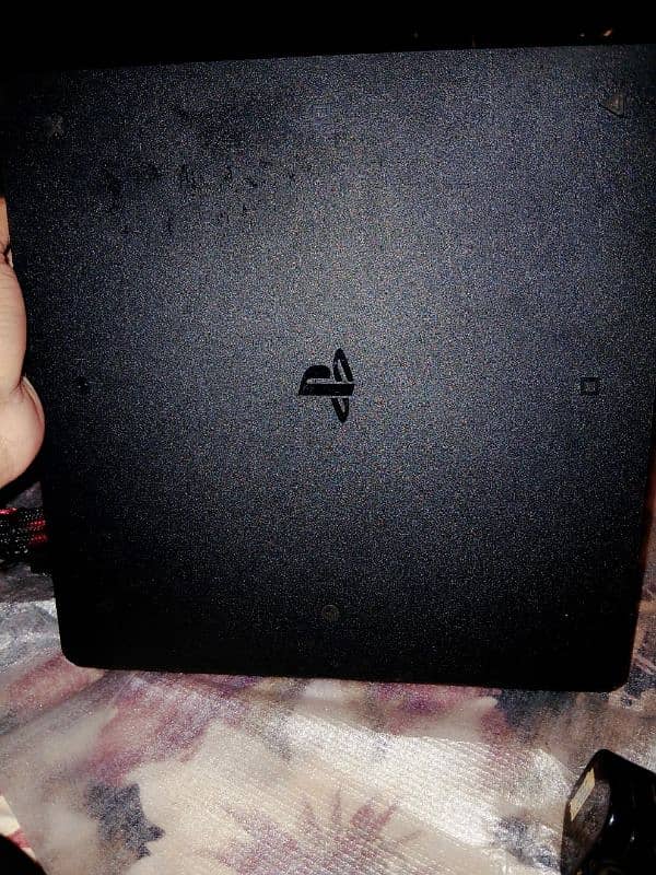 PS4 FOR SALE WITH 2 CONTROLLERS 5