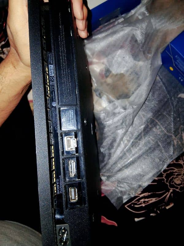 PS4 FOR SALE WITH 2 CONTROLLERS 9