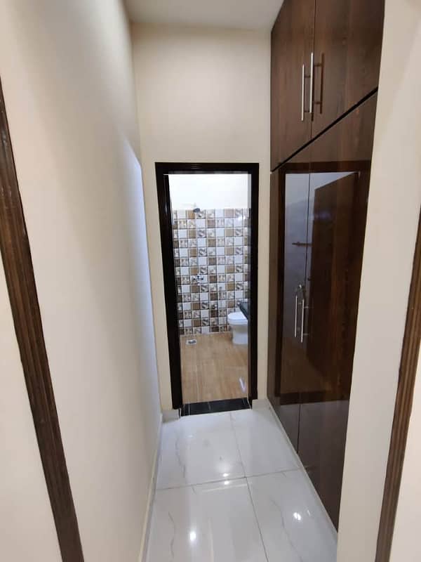 Bahria orchard Lahore rent option available 4