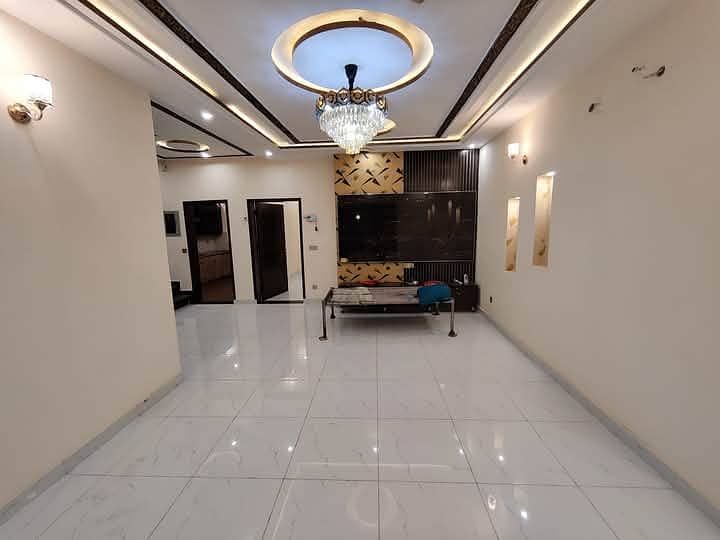 Bahria orchard Lahore rent option available 9