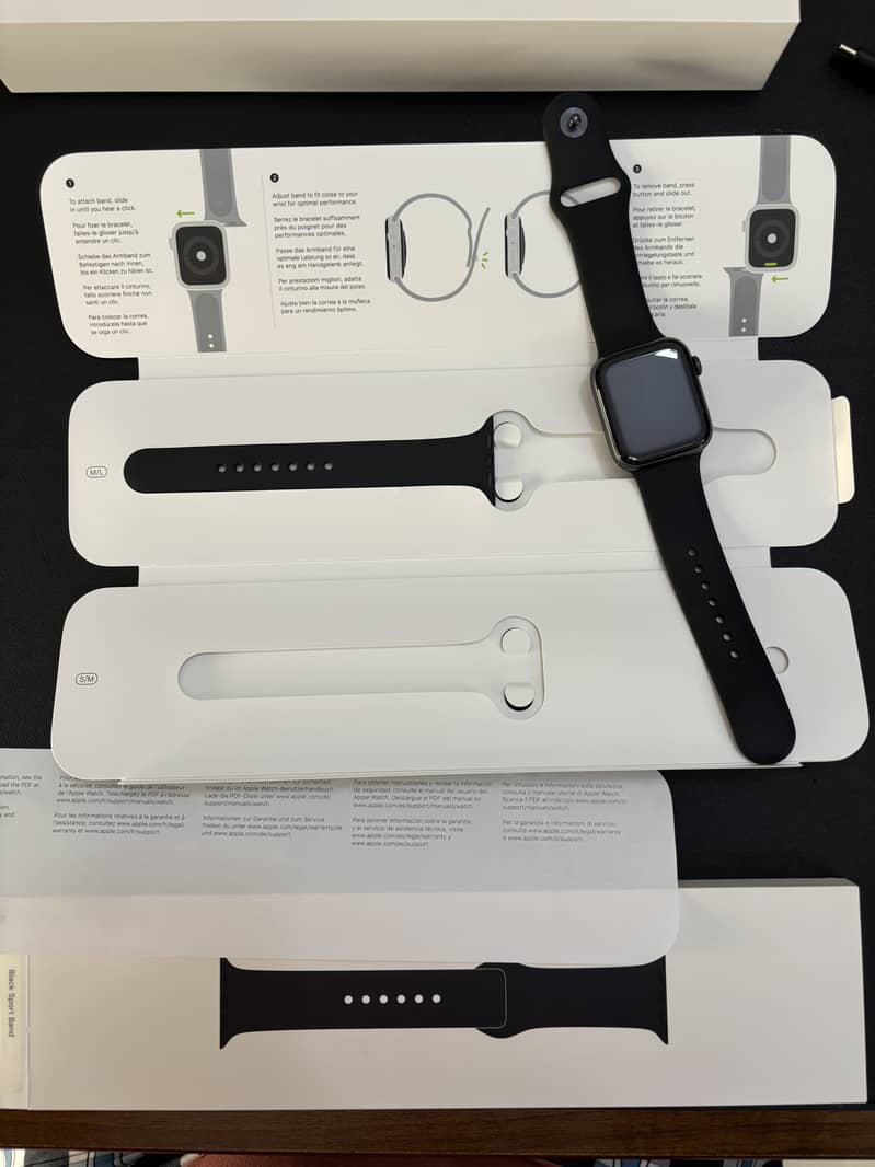 Apple Watch Series 5 44mm Space Grey 0