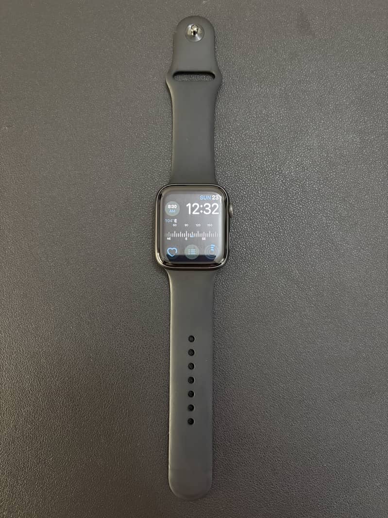 Apple Watch Series 5 44mm Space Grey 5