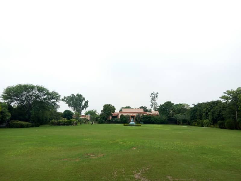 3 ACRE DEVELOPED CORNER FARM HOUSE BAILYPUR,PARALLEL TO SMALL BUSINESS CORPURATION SUNDAR ROAD LAHORE. 9