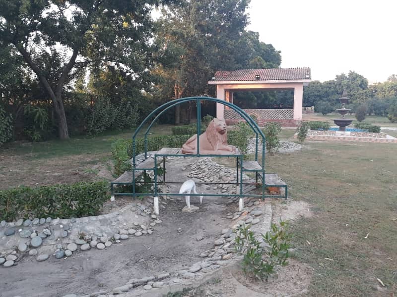 3 ACRE DEVELOPED CORNER FARM HOUSE BAILYPUR,PARALLEL TO SMALL BUSINESS CORPURATION SUNDAR ROAD LAHORE. 13