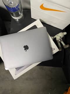 Macbook Pro M1 2020 | 8GB RAM | 256GB SSD