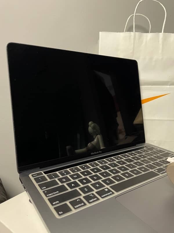 Macbook Pro M1 2020 | 8GB RAM | 256GB SSD 2