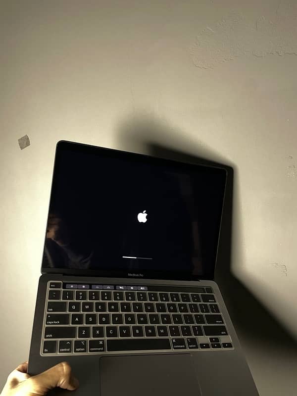 Macbook Pro M1 2020 | 8GB RAM | 256GB SSD 6