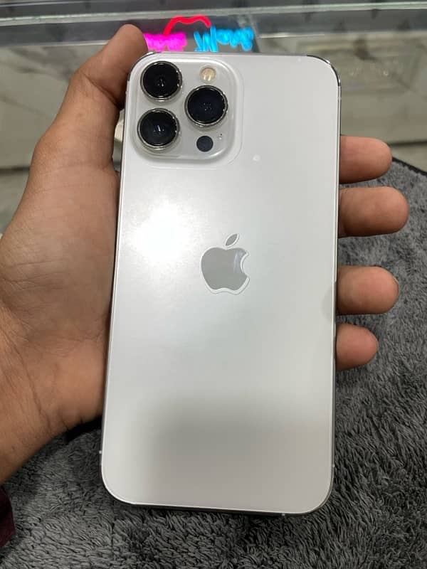 iphone 13 pro max white colour 0