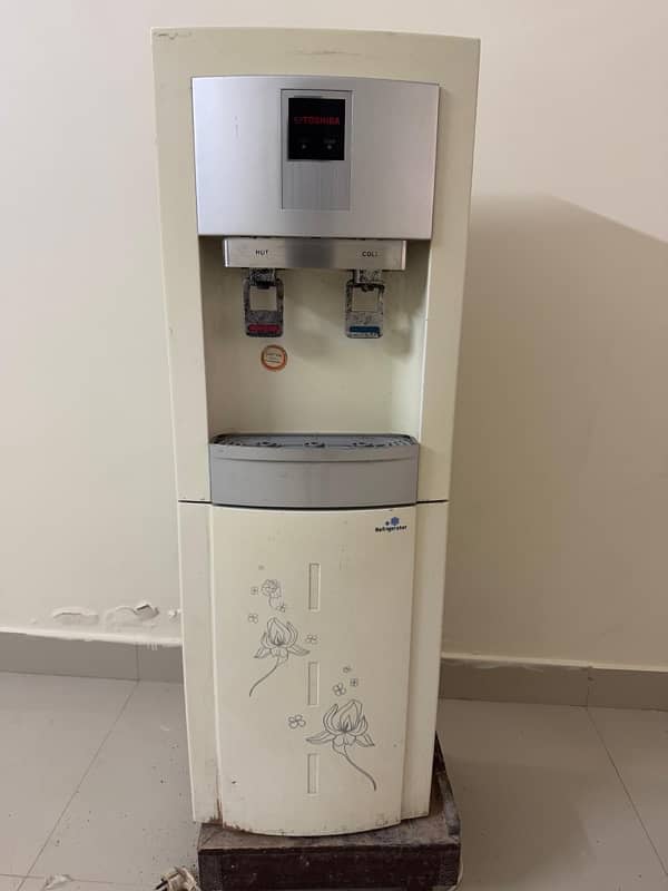 water dispenser - used but in good condition 1