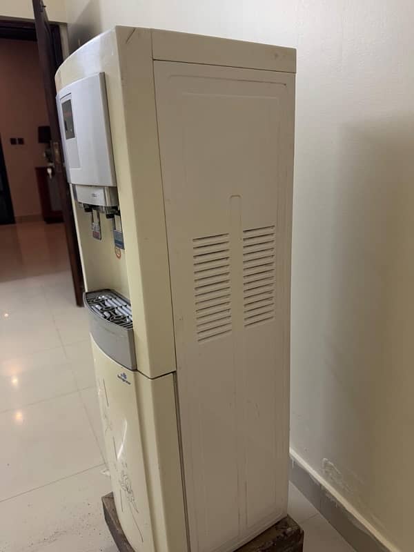 water dispenser - used but in good condition 4