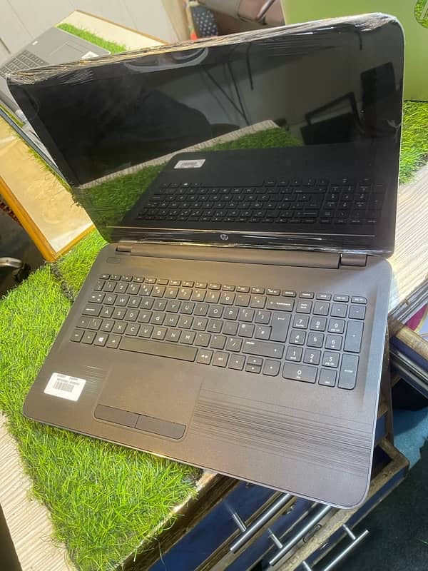 HP Notebook 250 G5 Amd with Graphics Gaming User 1