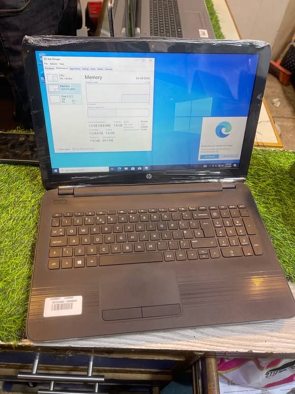 HP Notebook 250 G5 Amd with Graphics Gaming User 2